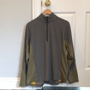 Gap Athletic 1/4 Zip Long Sleeved Shirt